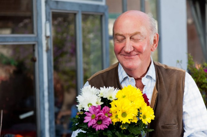 do guys like receiving flowers